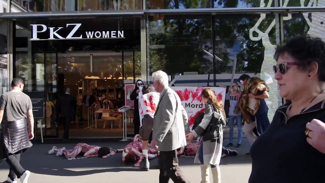 Anti-Pelz-Aktion in der Bahnhofstrasse